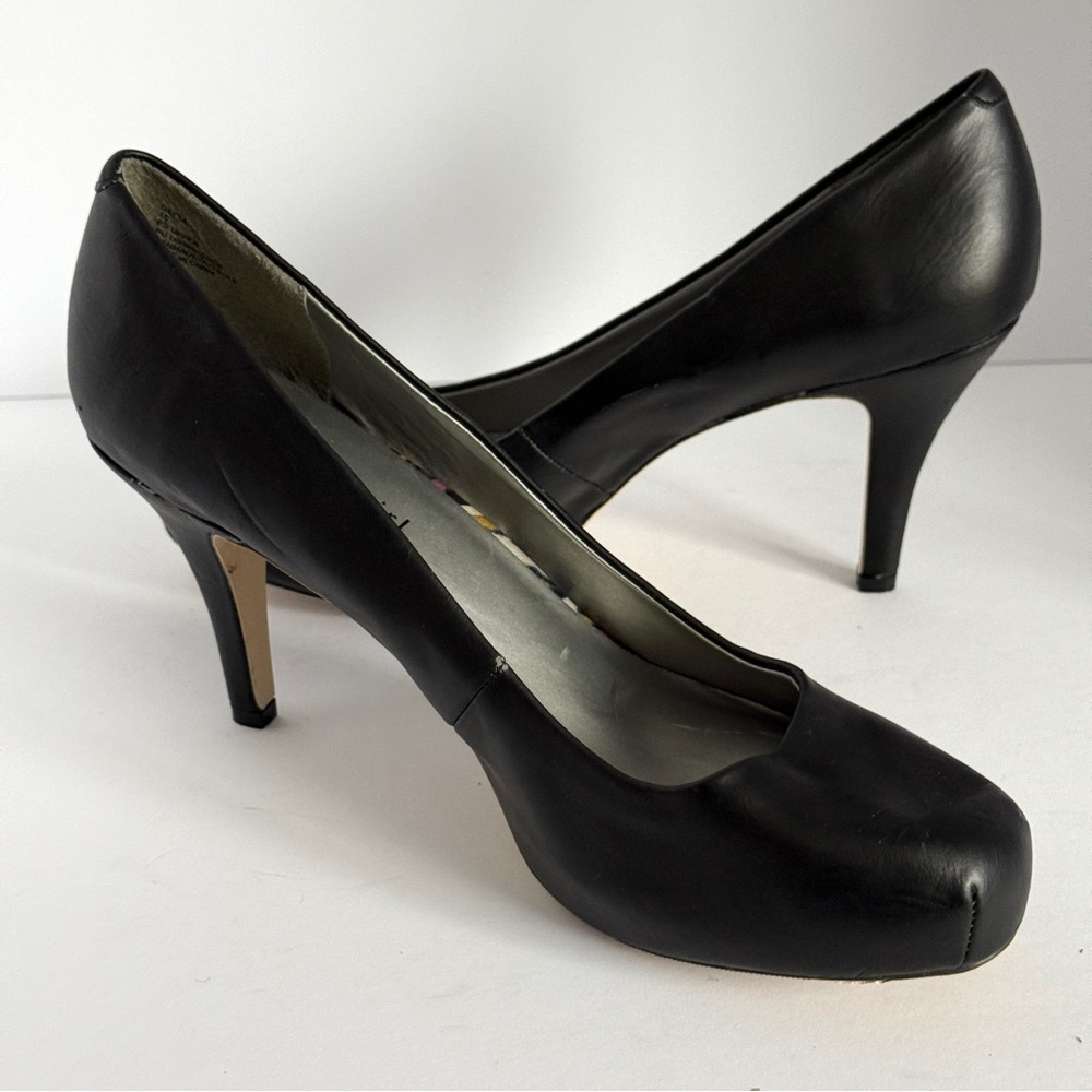 Madden Girl Getta Round Toe Classic Platform Heels Size 10 - Picture 2 of 13